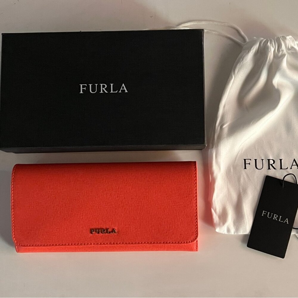 Brand new with tags Furla extra large bifold wallet in hibiscus leather